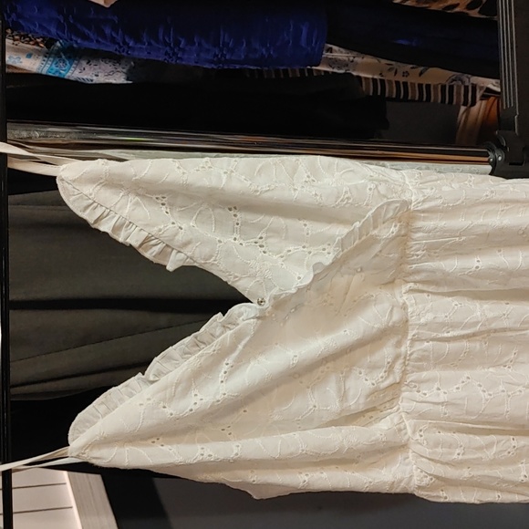 New Soft cotton A-line dress featuring a plunging v-neckline. - Picture 6 of 9